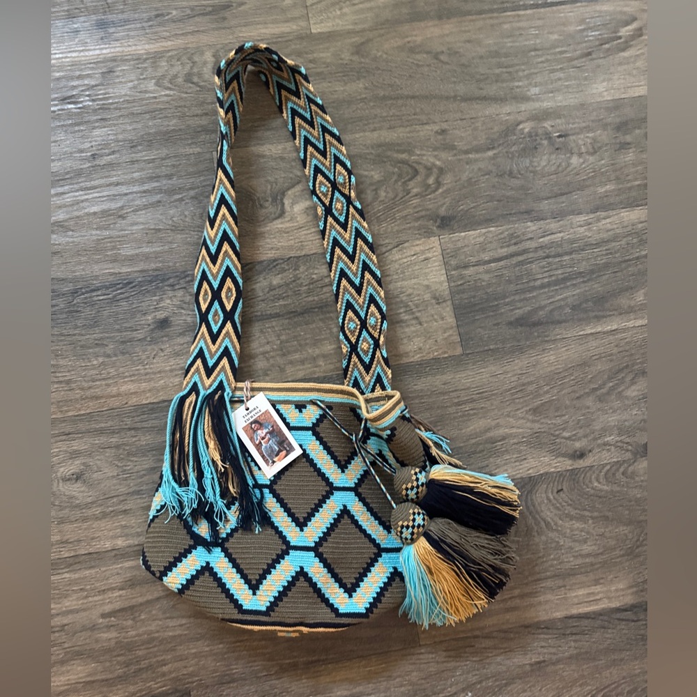 Tambora exchange Handmade Geo Pattern Turquoise & Tan Shoulder Bag